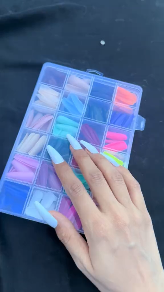 24 Colors Artificial Nails Pack